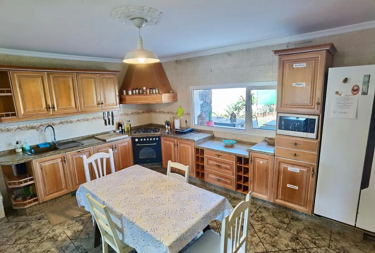 Casa Natura Ainhoa La Oliva Homestay